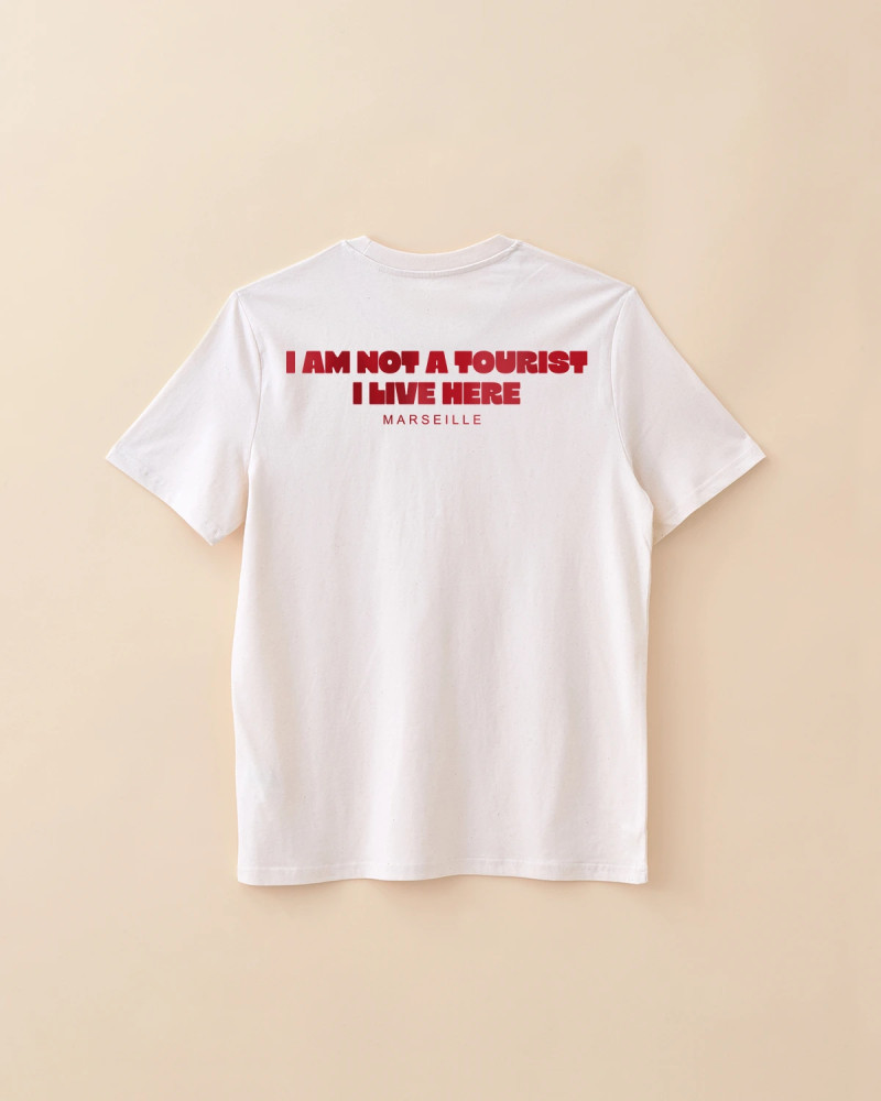 T-SHIRT NOT A TOURIST